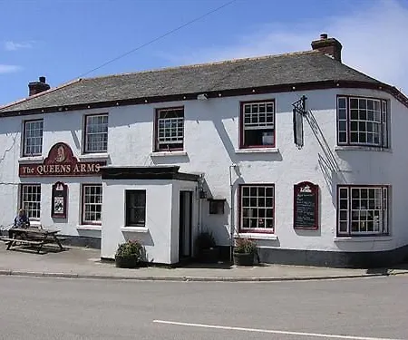 Queens Arms, 4* Breage